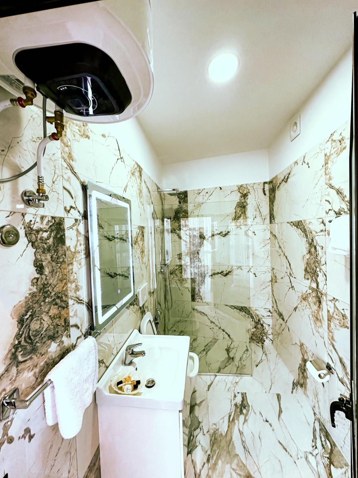 Hotel Iliria Canaj Экстерьер фото